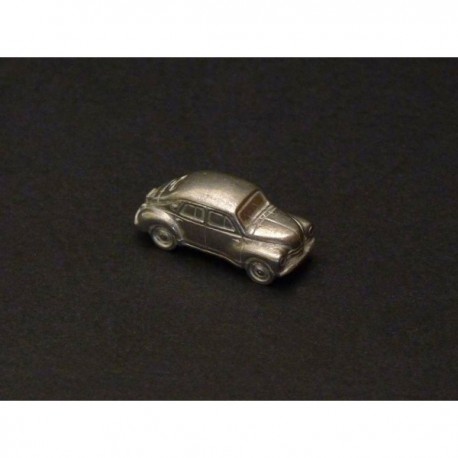 Miniature Renault 4cv, en étain poli 1/160e