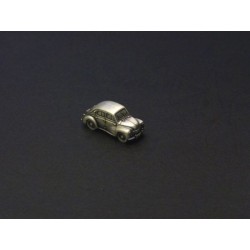 Miniature Renault 4cv, en étain 1/112e