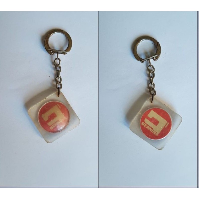 porte-clés machine à coudre Bernina (pc)
