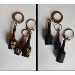 porte-clés bouteille Vat 69, lot 3 bouteilles différentes (pc)